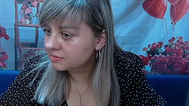 Snapshot of VeronicaSvitt chatting on 03.10.26 VeronicaSvitt online show from 03.10.26