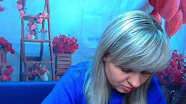 Snapshot of VeronicaSvitt chatting on 03.23.26 VeronicaSvitt online show from 03.23.26