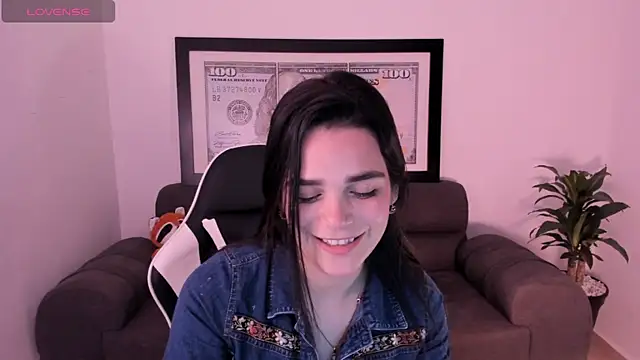 Snapshot of LucianaMoreau chatting on 01.18.26 LucianaMoreau online show from 01.18.26