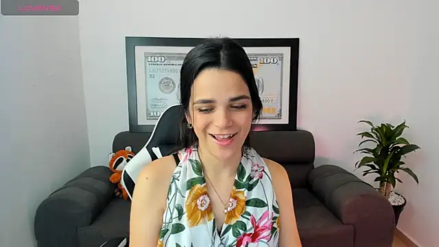 Snapshot of LucianaMoreau chatting on 01.18.26 LucianaMoreau online show from 01.18.26