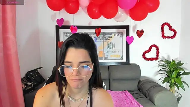 Snapshot of LucianaMoreau chatting on 02.17.26 LucianaMoreau online show from 02.17.26