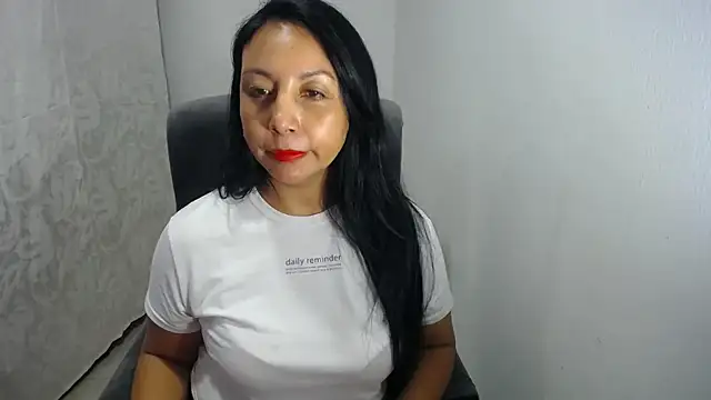 soyElena46 online show from 04.25.26
