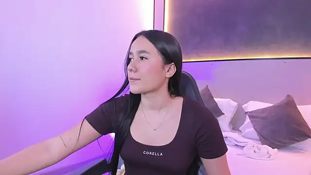 Snapshot of mia_slora chatting on 07.31.26 mia slora online show from 07.31.26