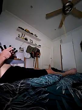 Snapshot of He_onlycum chatting on 02.26.26 He onlycum online show from 02.26.26