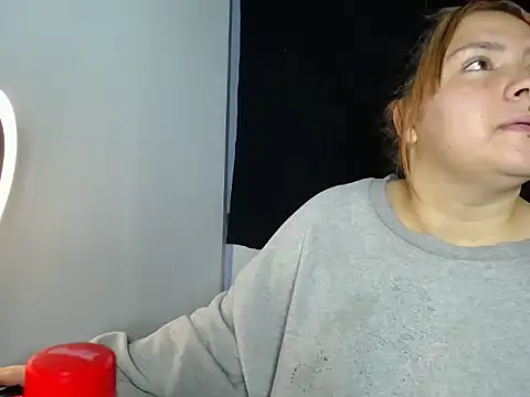 Snapshot of EmmieRae- chatting on 02.02.26 EmmieRae- online show from 02.02.26