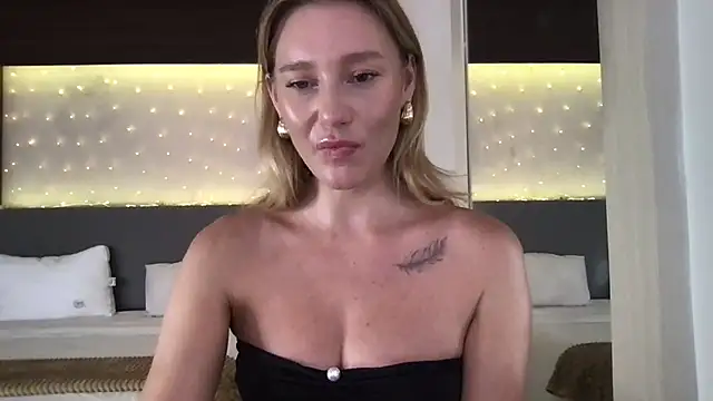 Snapshot of Stella_muse chatting on 03.18.26 Stella muse online show from 03.18.26