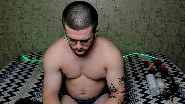 Snapshot of Well_boy chatting on 02.18.26 Well boy online show from 02.18.26