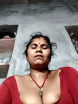 Hot di97 online show from 04.22.26