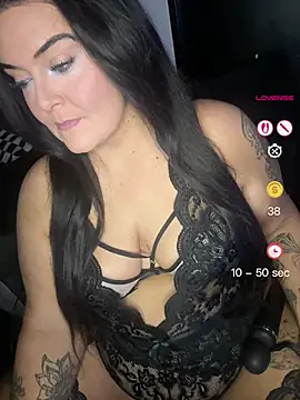 Snapshot of Miss_CurvesXXX chatting on 06.05.26 Miss CurvesXXX online show from 06.05.26