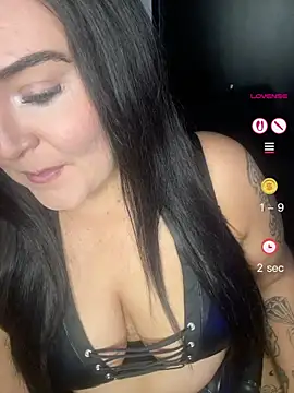 Snapshot of Miss_CurvesXXX chatting on 06.06.26 Miss CurvesXXX online show from 06.06.26