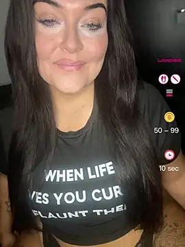 Snapshot of Miss_CurvesXXX chatting on 06.07.26 Miss CurvesXXX online show from 06.07.26