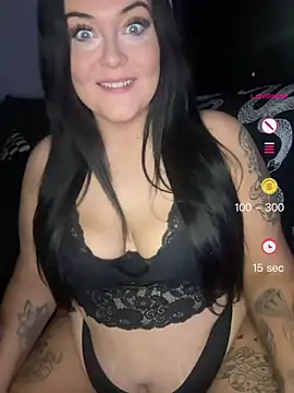 Snapshot of Miss_CurvesXXX chatting on 06.22.26 Miss CurvesXXX online show from 06.22.26