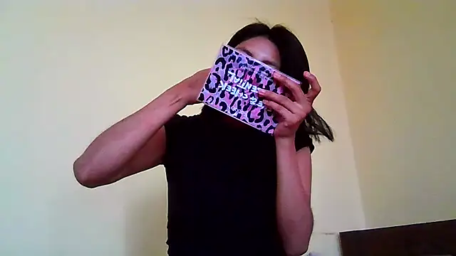 Snapshot of mindymiaw chatting on 07.26.26 mindymiaw online show from 07.26.26