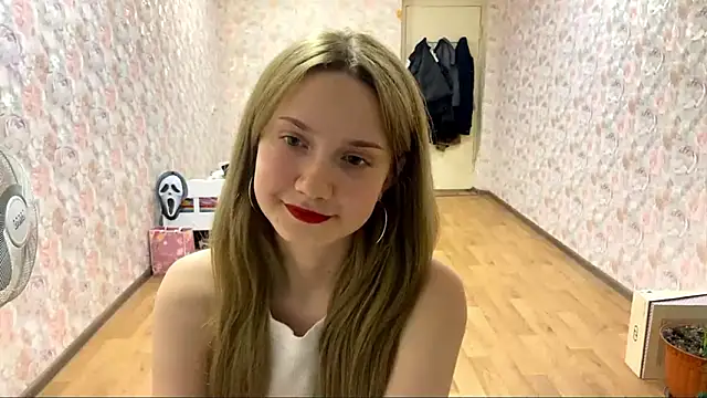 Snapshot of BerneiiceNases chatting on 02.28.26 BerneiiceNases online show from 02.28.26