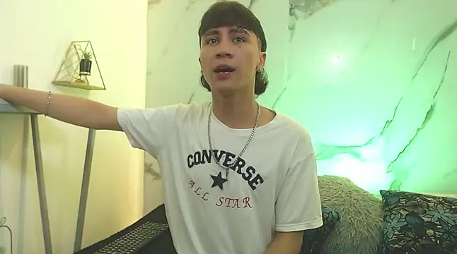 XanderGrey8 online show from 04.22.26