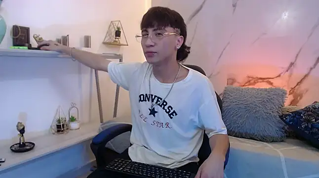 XanderGrey8 online show from 04.23.26