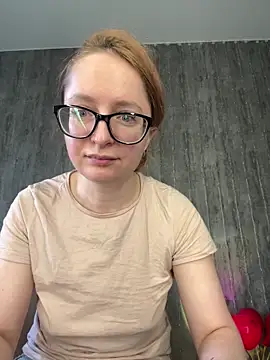 Snapshot of coy_girl_ chatting on 03.04.26 coy girl online show from 03.04.26