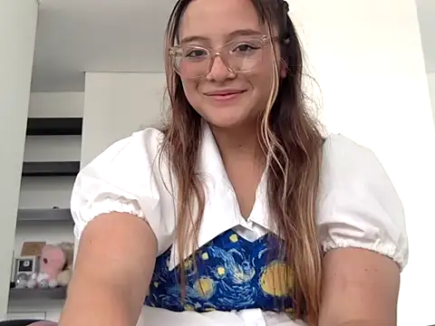 LOLA R  online show from 02.03.26