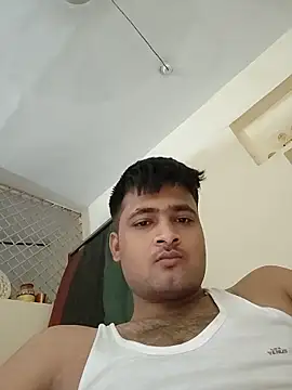 Snapshot of allumatar chatting on 05.20.26 allumatar online show from 05.20.26
