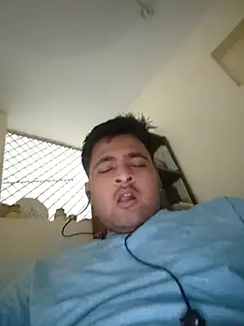 Snapshot of allumatar chatting on 05.27.26 allumatar online show from 05.27.26