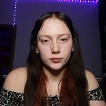 Snapshot of YoungLisaa18 chatting on 01.12.26 YoungLisaa18 online show from 01.12.26