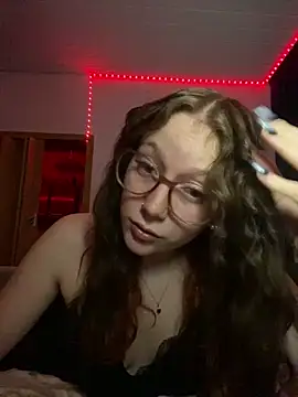 YoungLisaa18 online show from 02.24.26