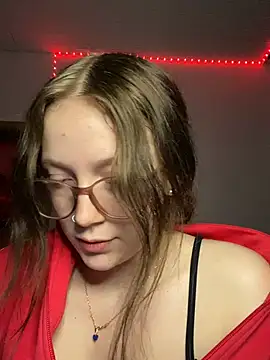 YoungLisaa18 online show from 03.02.26