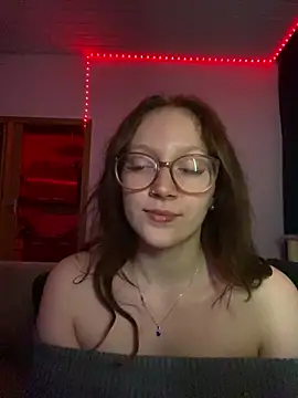 YoungLisaa18 online show from 03.10.26