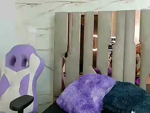 Snapshot of KarinaRows chatting on 01.12.26 KarinaRows online show from 01.12.26