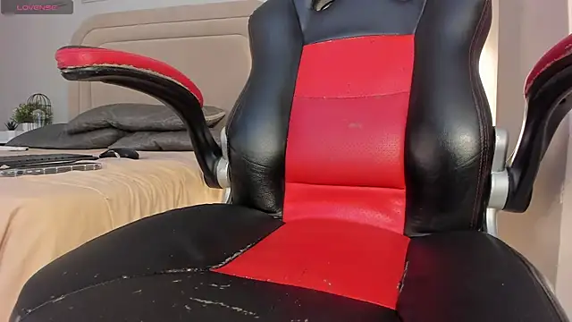 Meeganfoox online show from 01.14.26