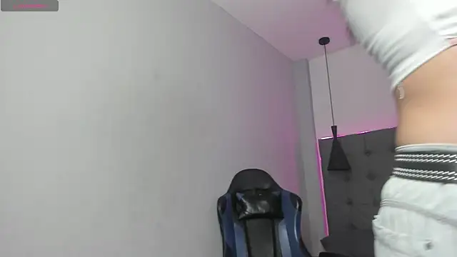 scarletcherry18 online show from 05.10.26