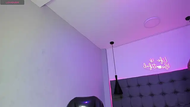 scarletcherry18 online show from 06.25.26