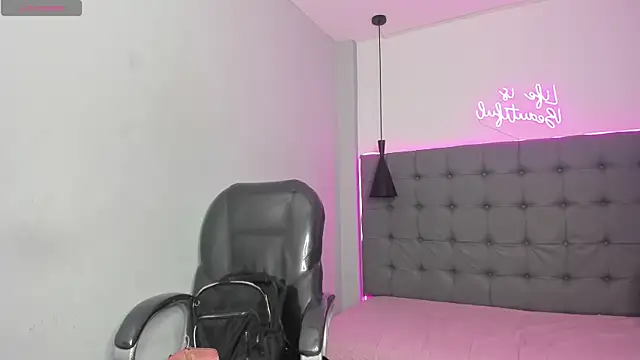 scarletcherry18 online show from 07.20.26