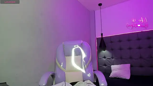 scarletcherry18 online show from 08.03.26