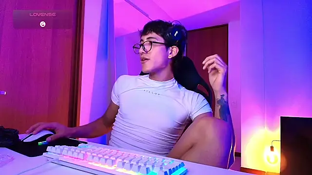 Snapshot of emilio_rivs chatting on 01.15.26 emilio rivs online show from 01.15.26