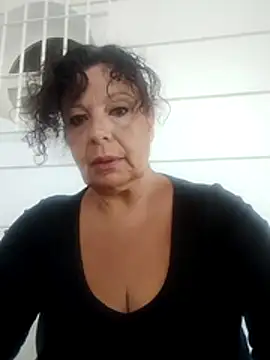 Snapshot of anaisytu chatting on 05.19.26 anaisytu online show from 05.19.26