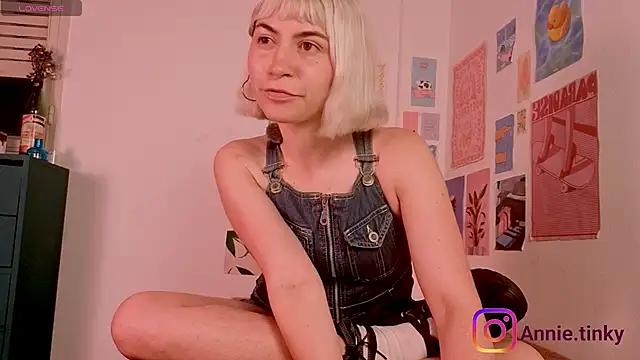 annieTinky0 online show from 03.09.26