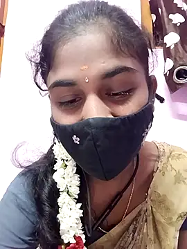 Snapshot of Tamil_Hot_RoyalQueen chatting on 05.10.26 Tamil Hot RoyalQueen online show from 05.10.26