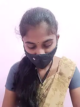 Snapshot of Tamil_Hot_RoyalQueen chatting on 05.25.26 Tamil Hot RoyalQueen online show from 05.25.26