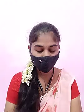 Snapshot of Tamil_Hot_RoyalQueen chatting on 06.17.26 Tamil Hot RoyalQueen online show from 06.17.26