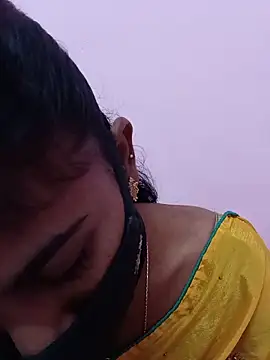 Snapshot of Tamil_Hot_RoyalQueen chatting on 06.18.26 Tamil Hot RoyalQueen online show from 06.18.26