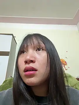 Charlotte-ee online show from 03.11.26