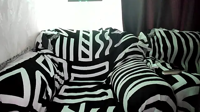 Robin Lili online show from 05.06.26