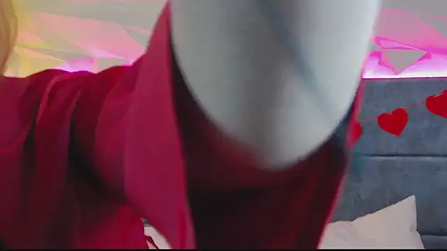 AvaLarson online show from 02.15.26