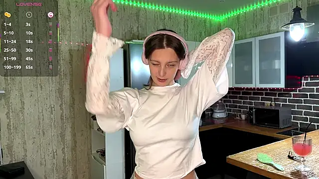 Snapshot of ChrisAmott chatting on 02.02.26 ChrisAmott online show from 02.02.26