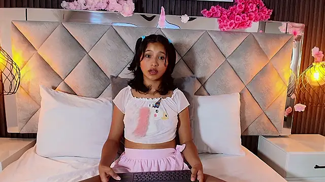 Snapshot of Real_virgin_Pussy chatting on 02.21.26 Real virgin Pussy online show from 02.21.26