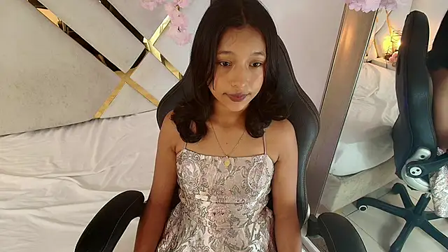 Real virgin Pussy online show from 06.17.26