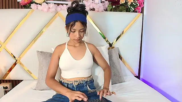 Real virgin Pussy online show from 08.01.26