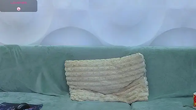 Snapshot of Sinderelka chatting on 01.14.26 Sinderelka online show from 01.14.26