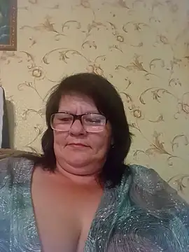 Snapshot of NysiOlsen chatting on 06.15.26 NysiOlsen online show from 06.15.26